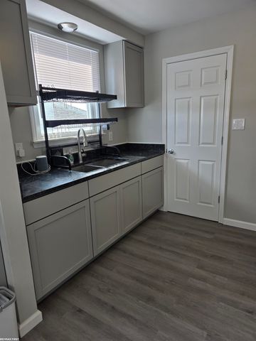 28651 Melvin Street, Roseville, MI 48066