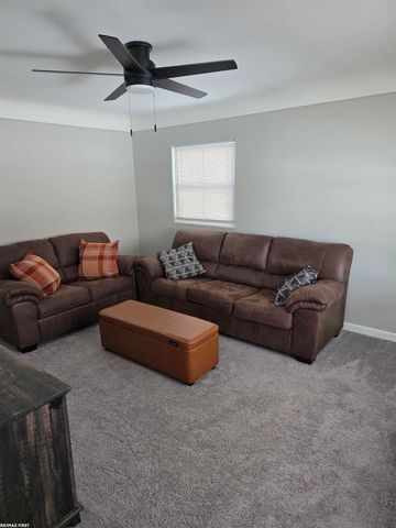 28651 Melvin Street, Roseville, MI 48066