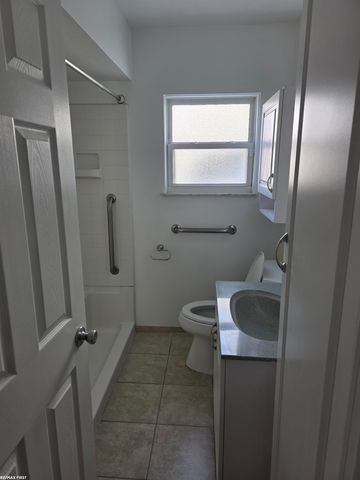 28651 Melvin Street, Roseville, MI 48066