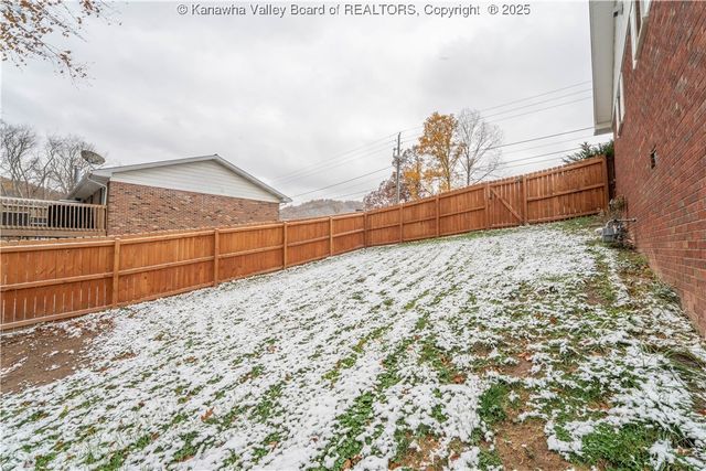 5110 Ridgecross Drive, Cross Lanes, WV 25313