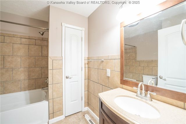 5110 Ridgecross Drive, Cross Lanes, WV 25313