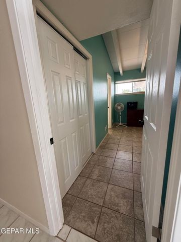 313 Clairemont Road, El Paso, TX 79912