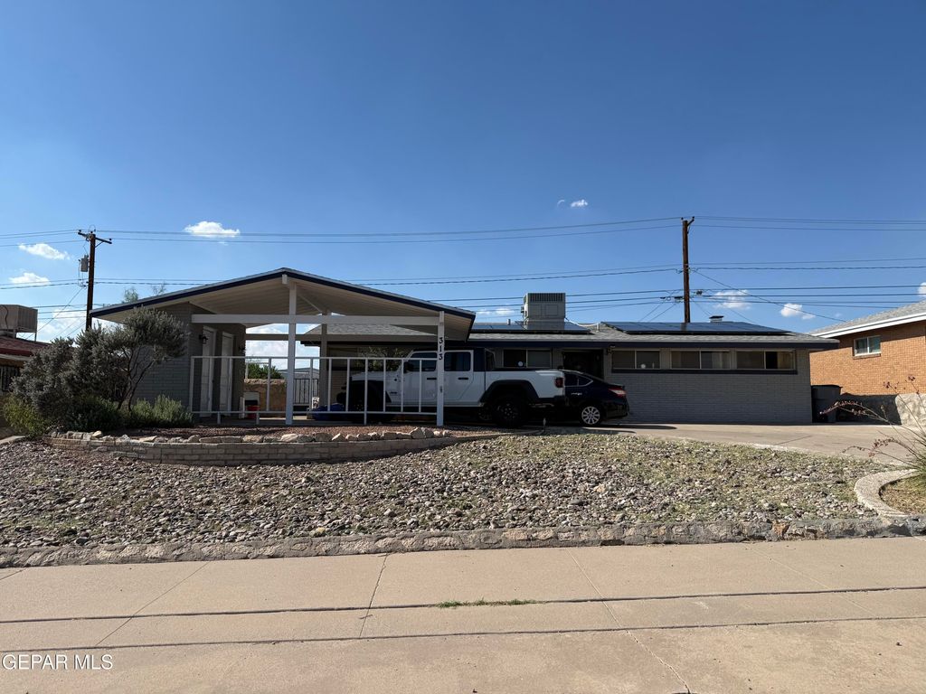 313 Clairemont Road, El Paso, TX 79912