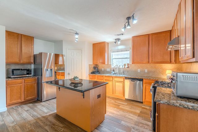 25403 Barmby Drive, Tomball, TX 77375