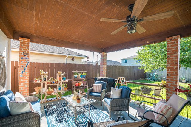 25403 Barmby Drive, Tomball, TX 77375