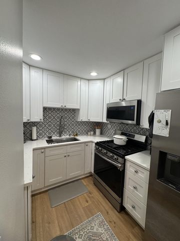 7840 W North Avenue 2A, Elmwood Park, IL 60707