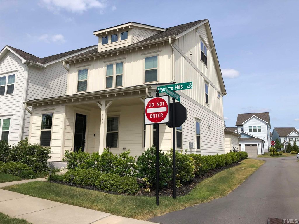 1657 Pasture Hills Drive, Wake Forest, NC 27587