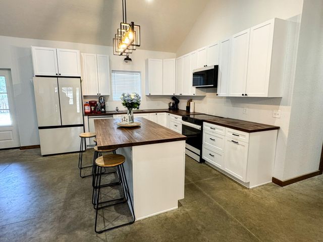 290 Mccord Bend Road, Galena, MO 65656