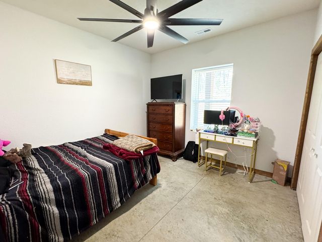 290 Mccord Bend Road, Galena, MO 65656