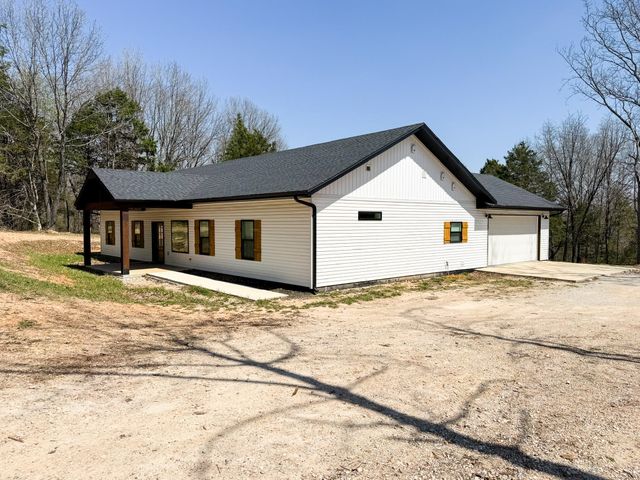 290 Mccord Bend Road, Galena, MO 65656