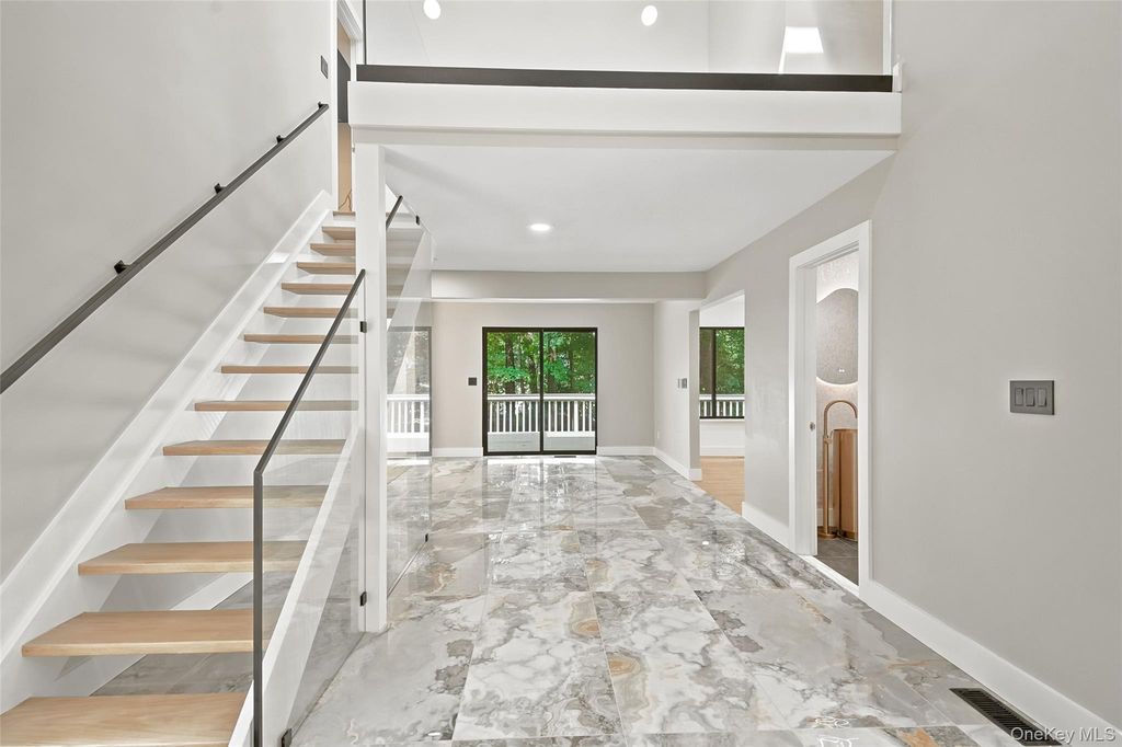 6 Harrows Lane, Purchase, NY 10577 — photo 2