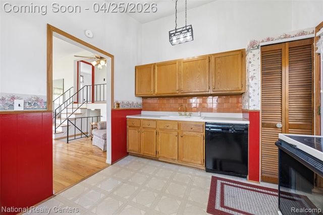 28951 Cherry Hill Road, Inkster, MI 48141