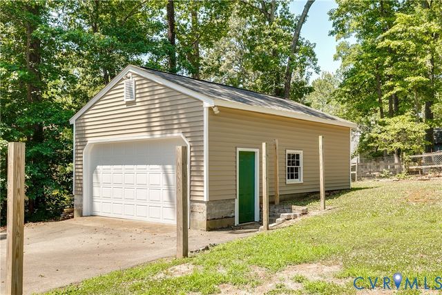 112 Eastman Rd, Richmond, VA 23236