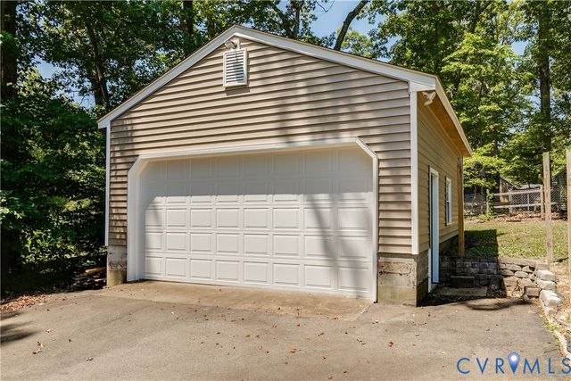 112 Eastman Rd, Richmond, VA 23236
