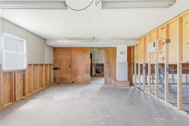 29311 W 231st Street, Spring Hill, KS 66083