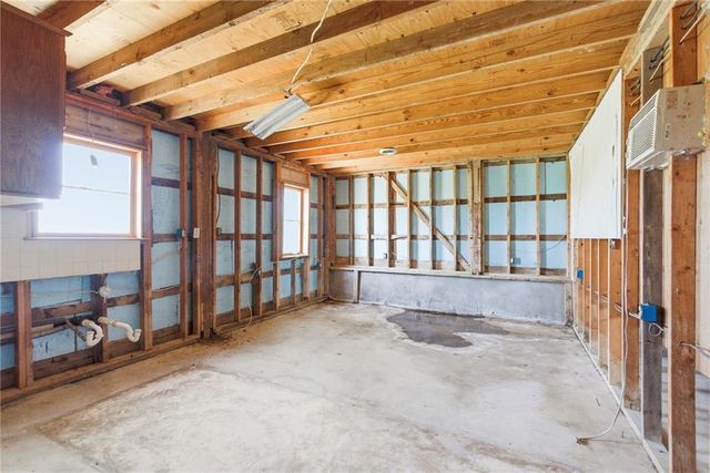 29311 W 231st Street, Spring Hill, KS 66083