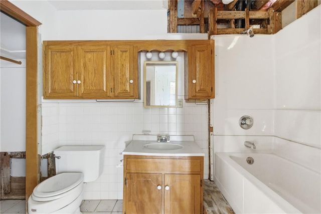 29311 W 231st Street, Spring Hill, KS 66083