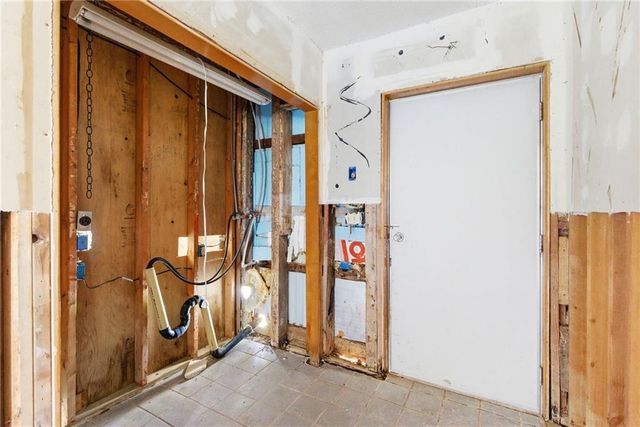 29311 W 231st Street, Spring Hill, KS 66083