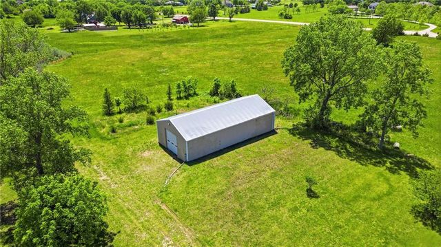 29311 W 231st Street, Spring Hill, KS 66083
