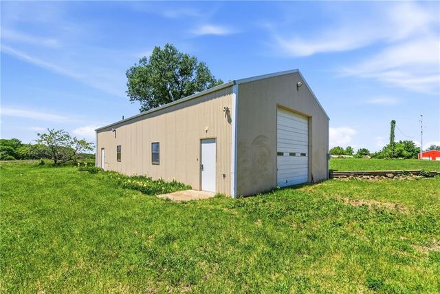 29311 W 231st Street, Spring Hill, KS 66083