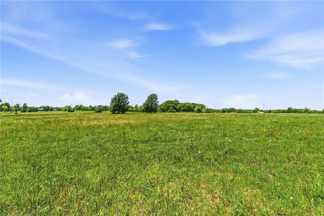 29311 W 231st Street, Spring Hill, KS 66083