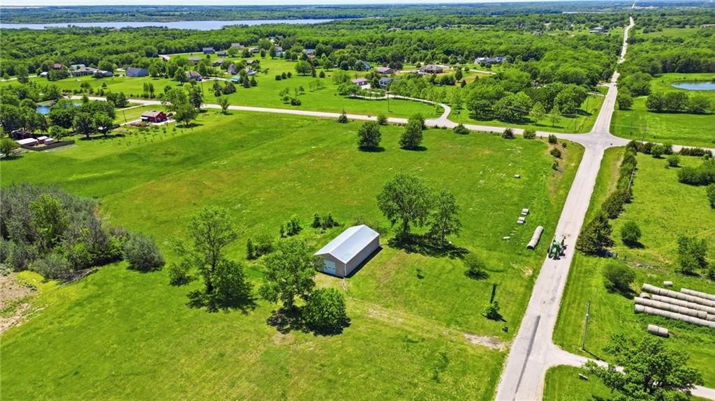 29311 W 231st Street, Spring Hill, KS 66083