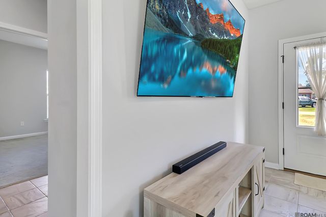 48241 Waltrip Ln, Tickfaw, LA 70466