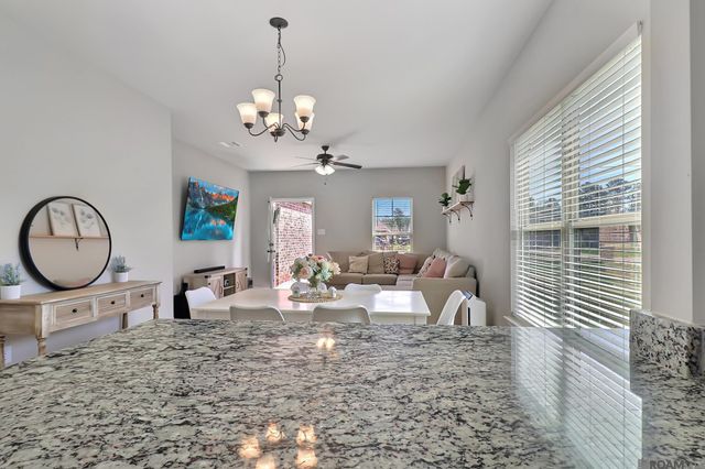 48241 Waltrip Ln, Tickfaw, LA 70466