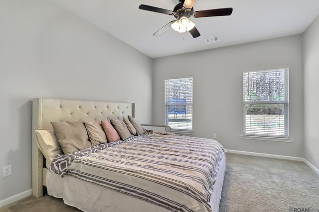 48241 Waltrip Ln, Tickfaw, LA 70466