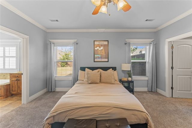 4800 Blaire Mont Road, Bentonville, AR 72713