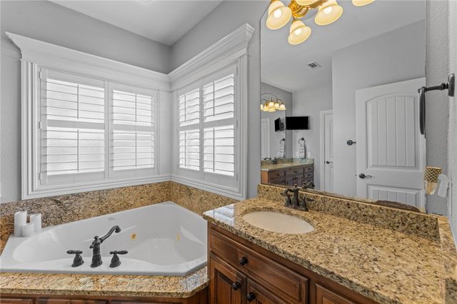 4800 Blaire Mont Road, Bentonville, AR 72713