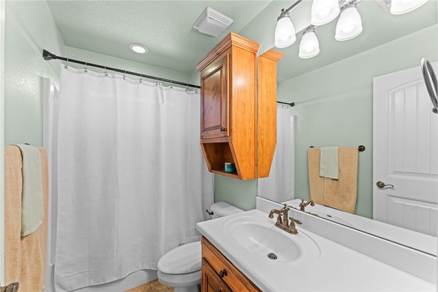 4800 Blaire Mont Road, Bentonville, AR 72713
