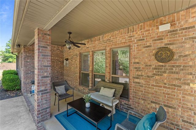 4800 Blaire Mont Road, Bentonville, AR 72713