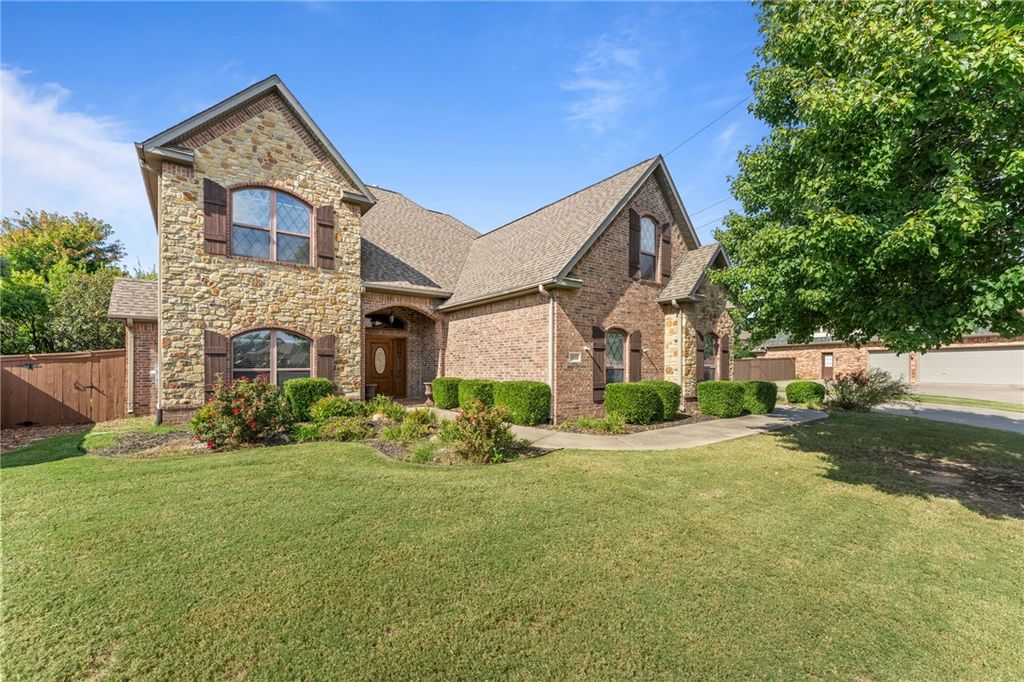 4800 Blaire Mont Road, Bentonville, AR 72713