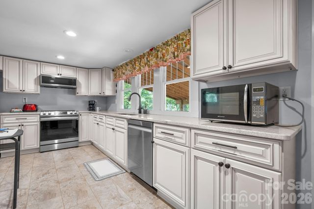 3084 W Main Street, Claremont, NC 28610