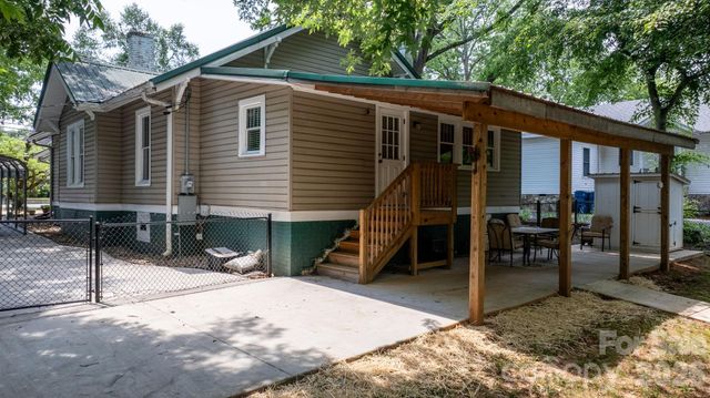 3084 W Main Street, Claremont, NC 28610