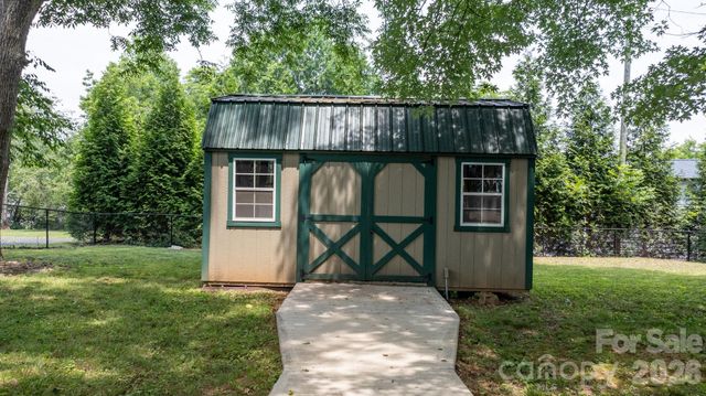 3084 W Main Street, Claremont, NC 28610