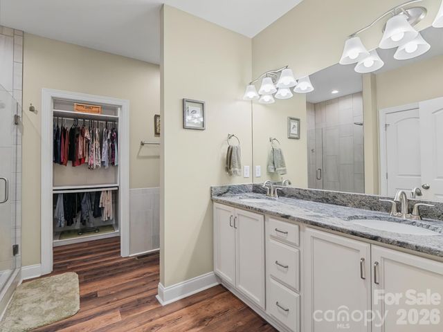 168 Willow Place Circle, Hendersonville, NC 28739