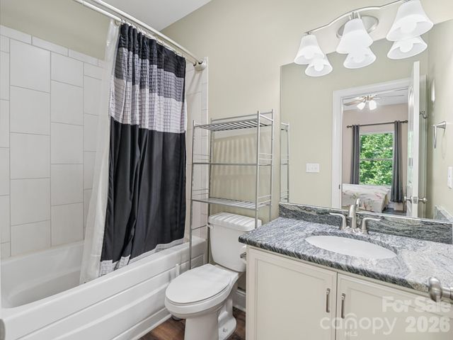 168 Willow Place Circle, Hendersonville, NC 28739