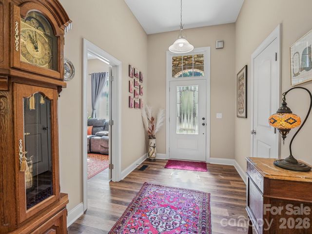 168 Willow Place Circle, Hendersonville, NC 28739