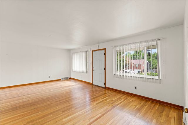 1930 Berkwood Drive, Scott Twp, PA 15243