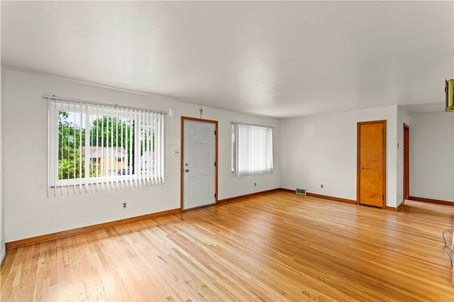 1930 Berkwood Drive, Scott Twp, PA 15243