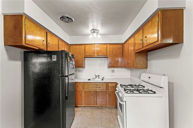 1930 Berkwood Drive, Scott Twp, PA 15243