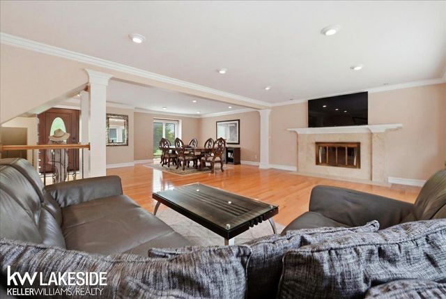 7277 Wellington Place, Washington, MI 48094