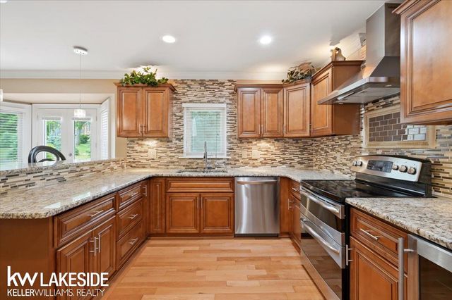 7277 Wellington Place, Washington, MI 48094