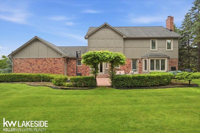 7277 Wellington Place, Washington, MI 48094