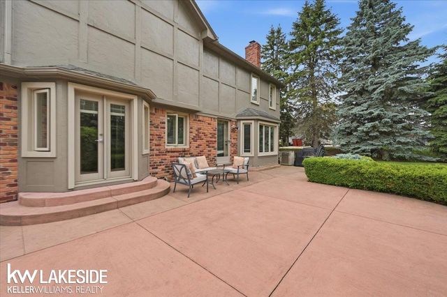 7277 Wellington Place, Washington, MI 48094