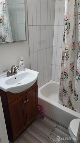 1142 Woodmere Drive, Keyport, NJ 07735