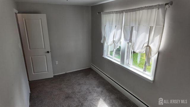 1142 Woodmere Drive, Keyport, NJ 07735