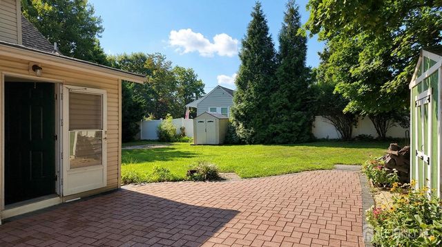 1142 Woodmere Drive, Keyport, NJ 07735